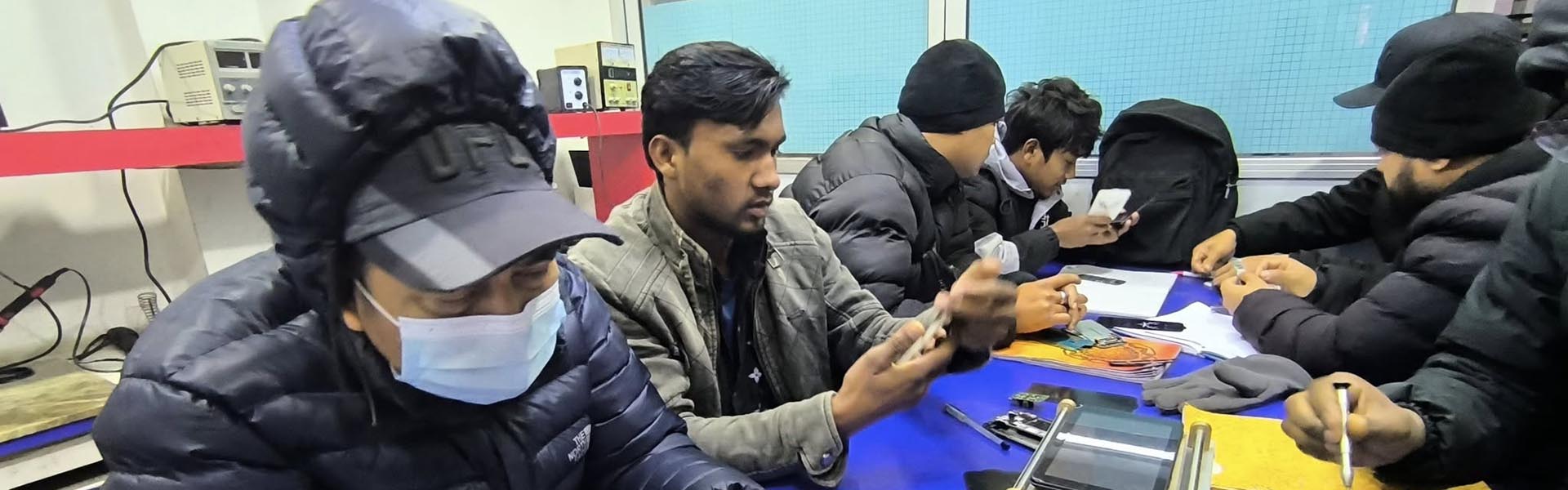 Students involving in SMD component study